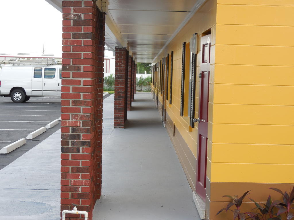 Tropicana Motel Wauchula Экстерьер фото